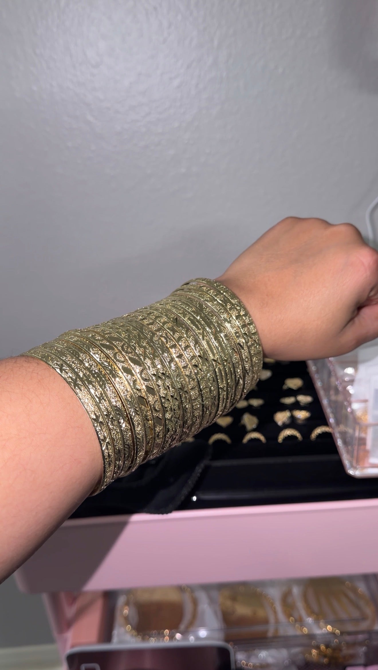 SMALL PACK OF BANGLES